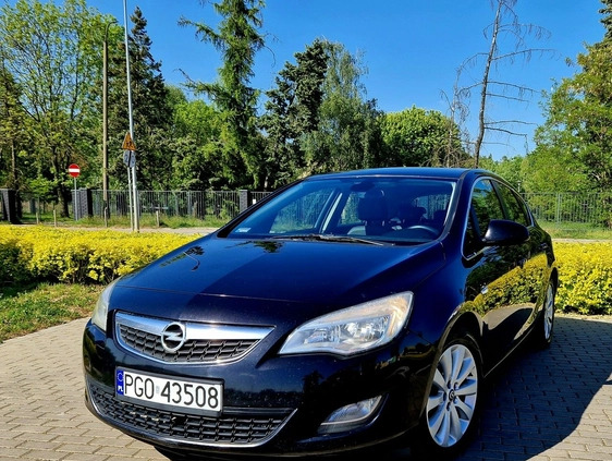 Opel Astra cena 17999 przebieg: 299000, rok produkcji 2010 z Legionowo małe 466